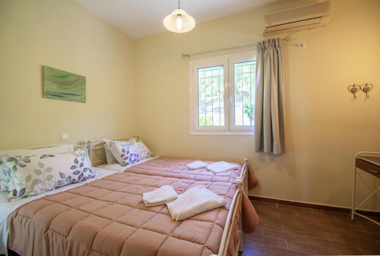 Alavastros Maisonettes Near 3 Sandy Beaches Hébergement de vacances