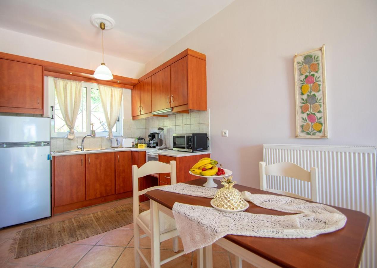 Hébergement de vacances Alavastros Maisonettes Near 3 Sandy Beaches *